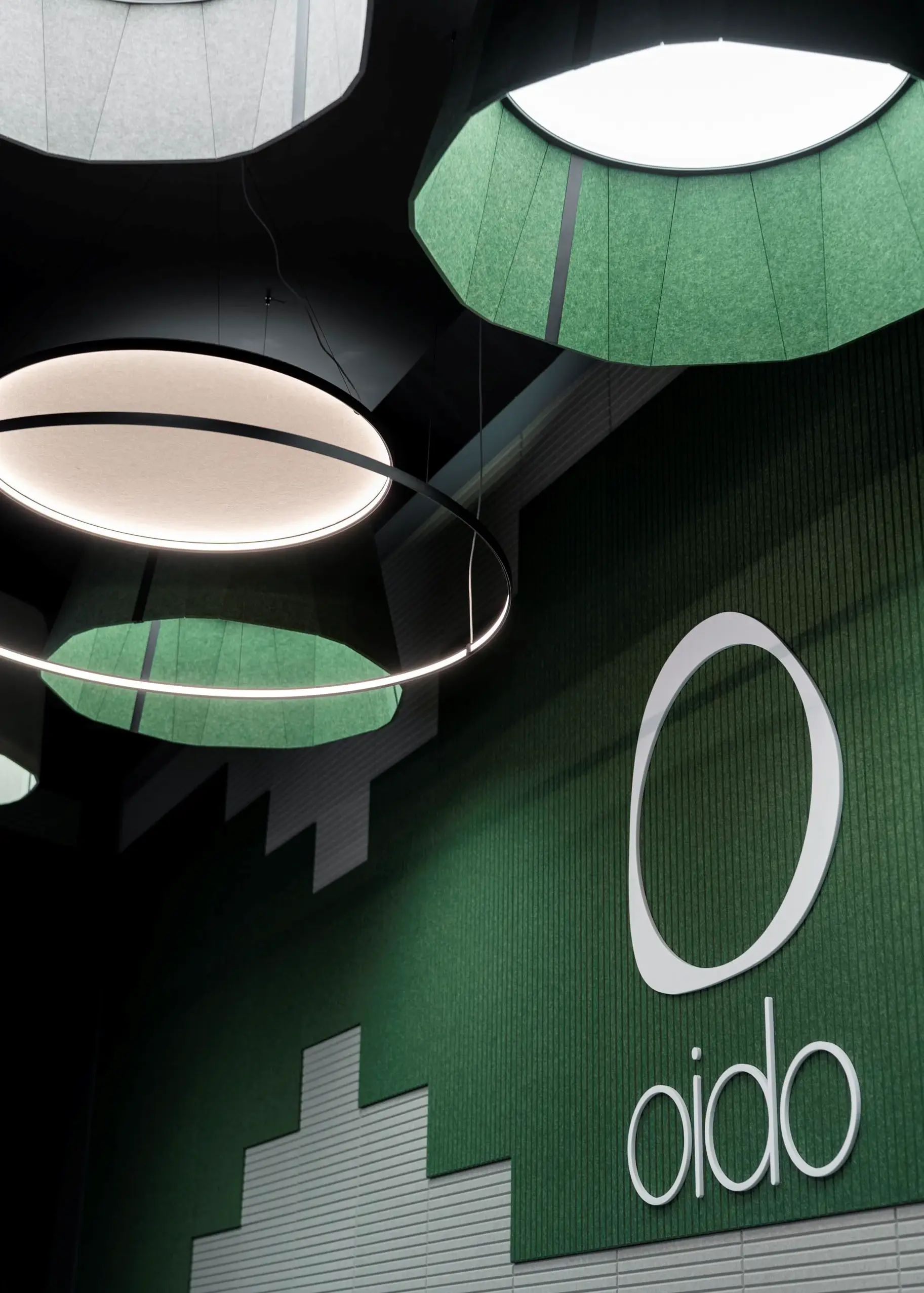 Luz, sonido y material en diálogo
