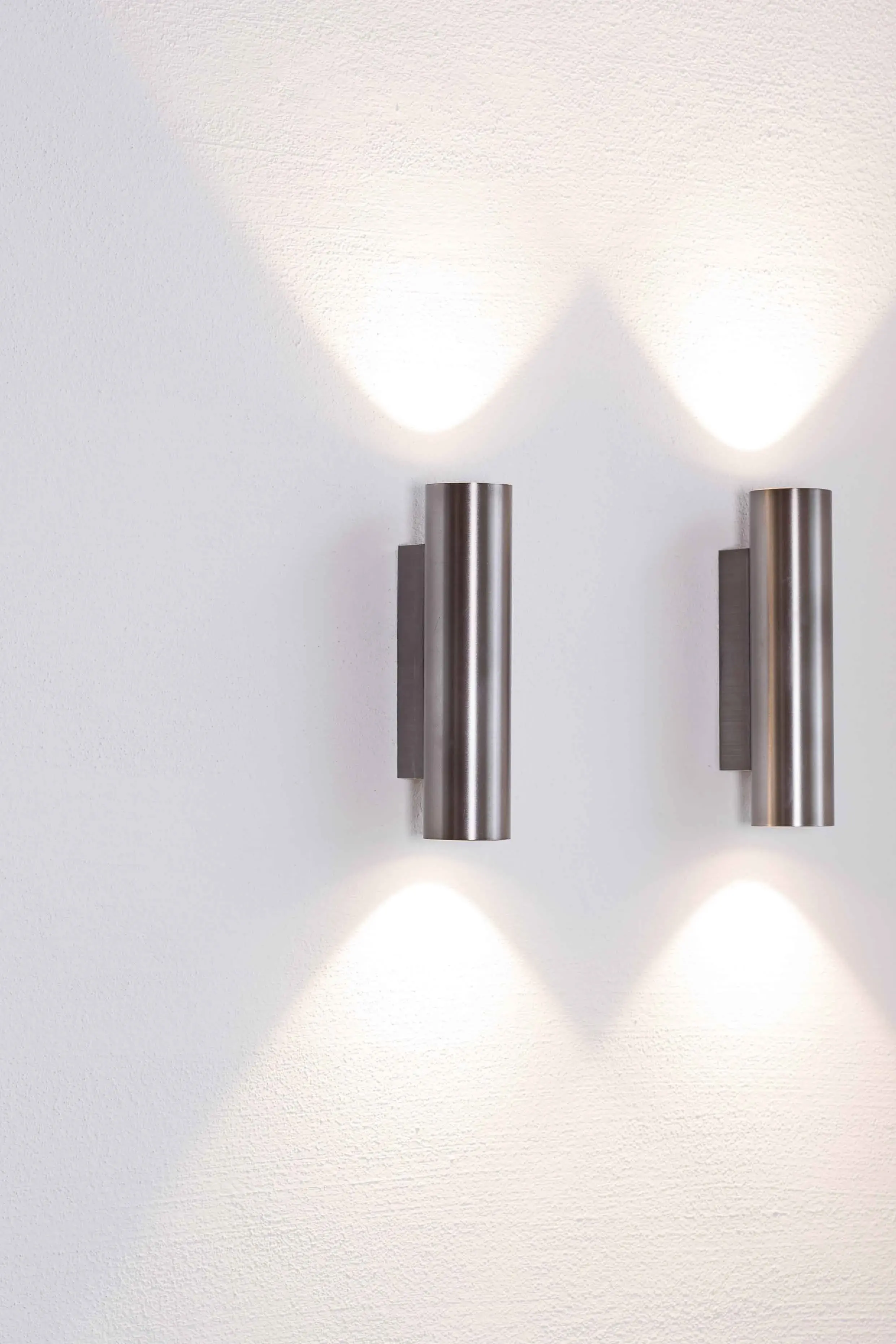 invader-wall-anbau-strahler-5