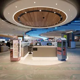 dutyfree-faro-einkaufszentrum-retail-spotstrahler-verkaufsbereich-imagine-centriq-mechaniq