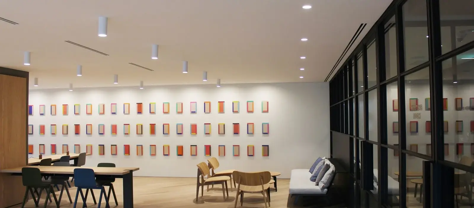 prolicht_invader_invader-1_03_twin_city_book_cafe_korea_2015