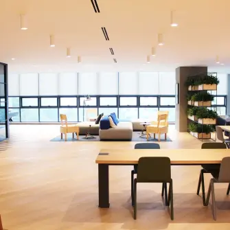 prolicht_invader_invader-1_04_twin_city_book_cafe_korea_2015