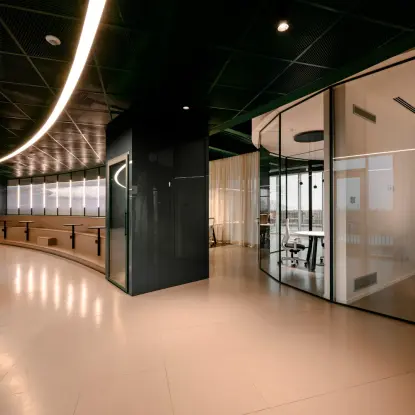 scalo-milano-buero-superg-meetingroom-gang