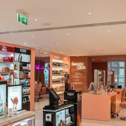 wells-garrett-einkaufszentrum-retail-spot-verkaufsbereich-centriq-magiq-imagine-mechaniq